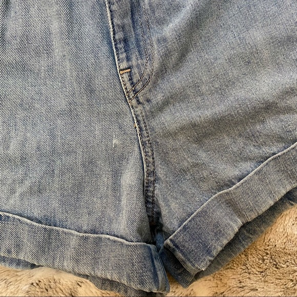 Gap Original High Rise Denim Shorts Light Indigo size 29 - Picture 3 of 8